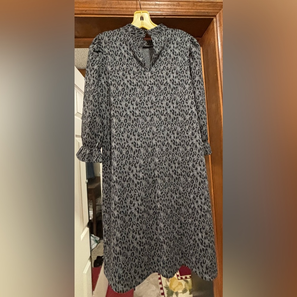 LOFT Gray Animal Print Long Sleeve Dress - Picture 2 of 4